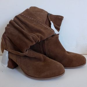 Minnetonka Boots Unworn